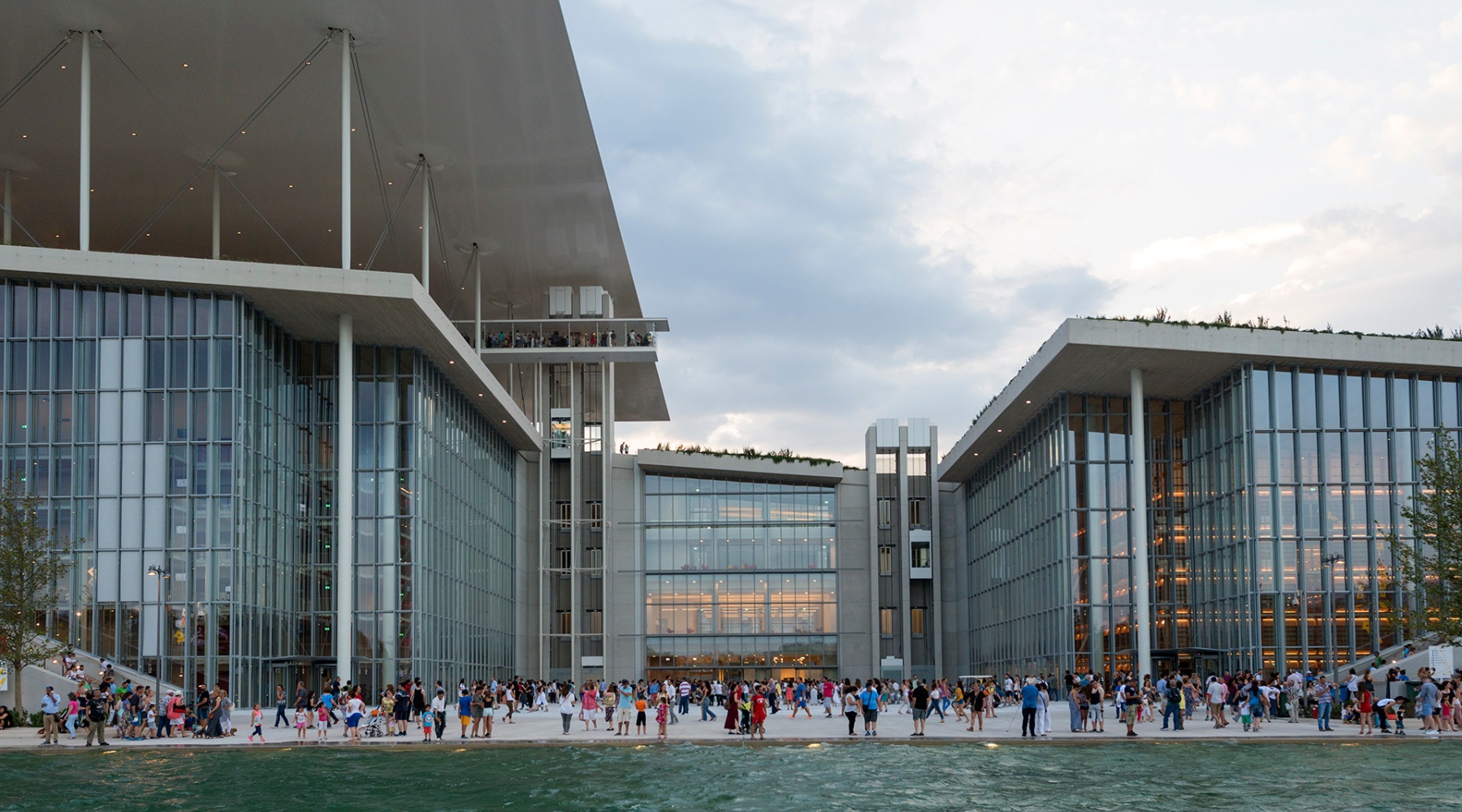 niarchos_2025